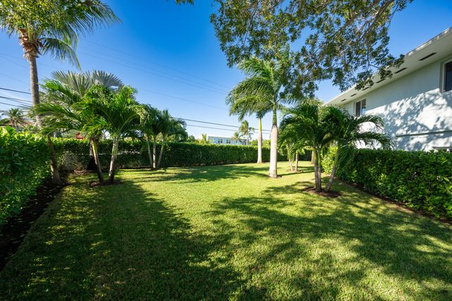 17213 Starfish Lane, Sugarloaf Key, FL 33042