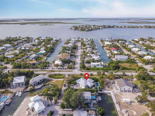 17213 Starfish Lane, Sugarloaf Key, FL 33042