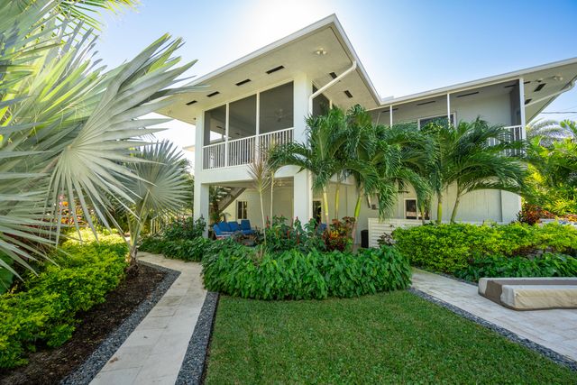 17213 Starfish Lane, Sugarloaf Key, FL 33042