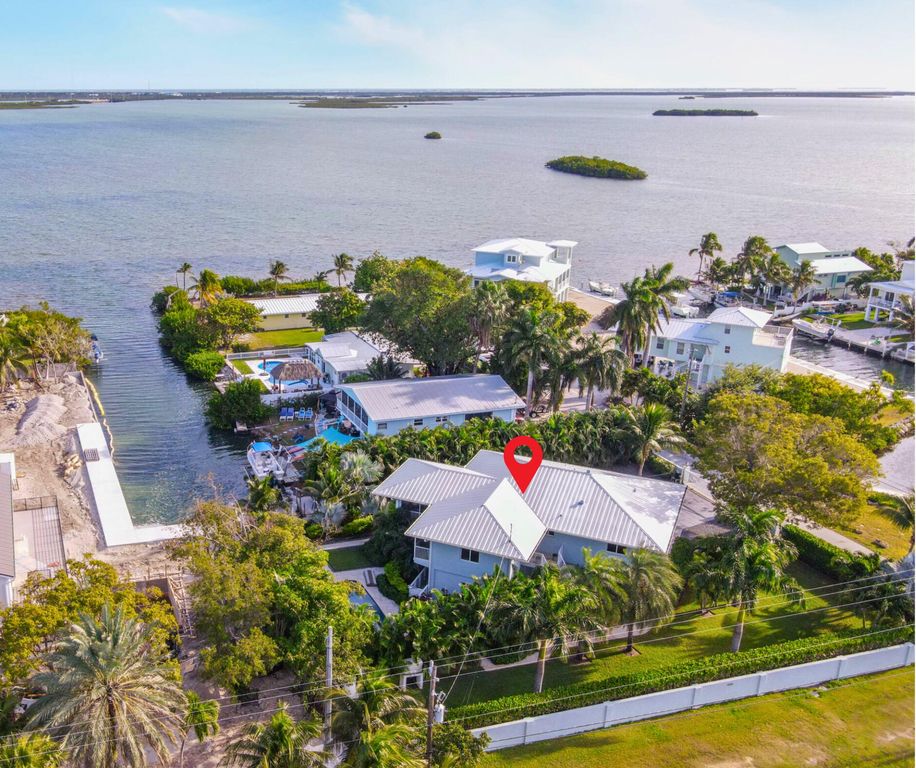 17213 Starfish Lane, Sugarloaf Key, FL 33042