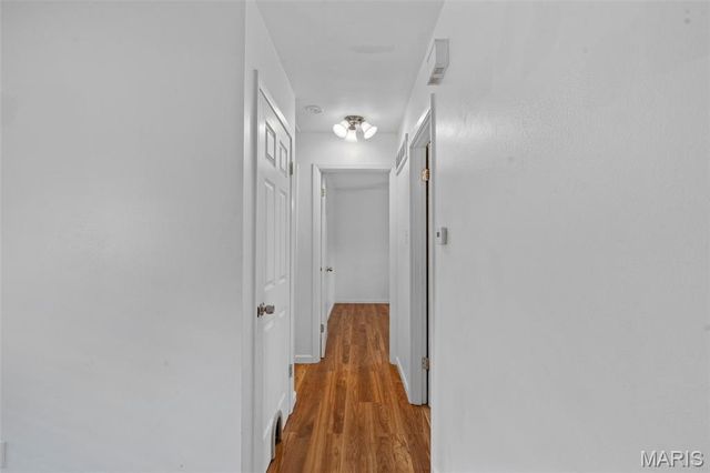 2692 McKelvey Road, Maryland Heights, MO 63043