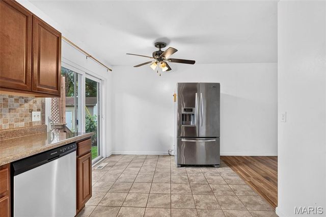 2692 McKelvey Road, Maryland Heights, MO 63043