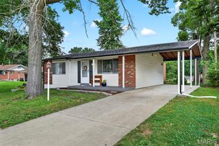 2692 McKelvey Road, Maryland Heights, MO 63043