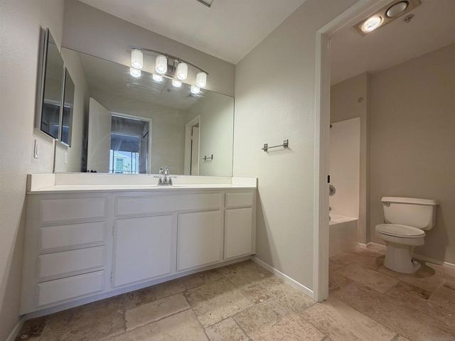 18680 Caminito Cantilena 236, San Diego, CA 92128