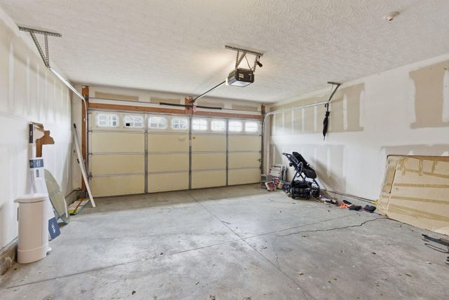 916 Applecross Drive, Lexington, KY 40511