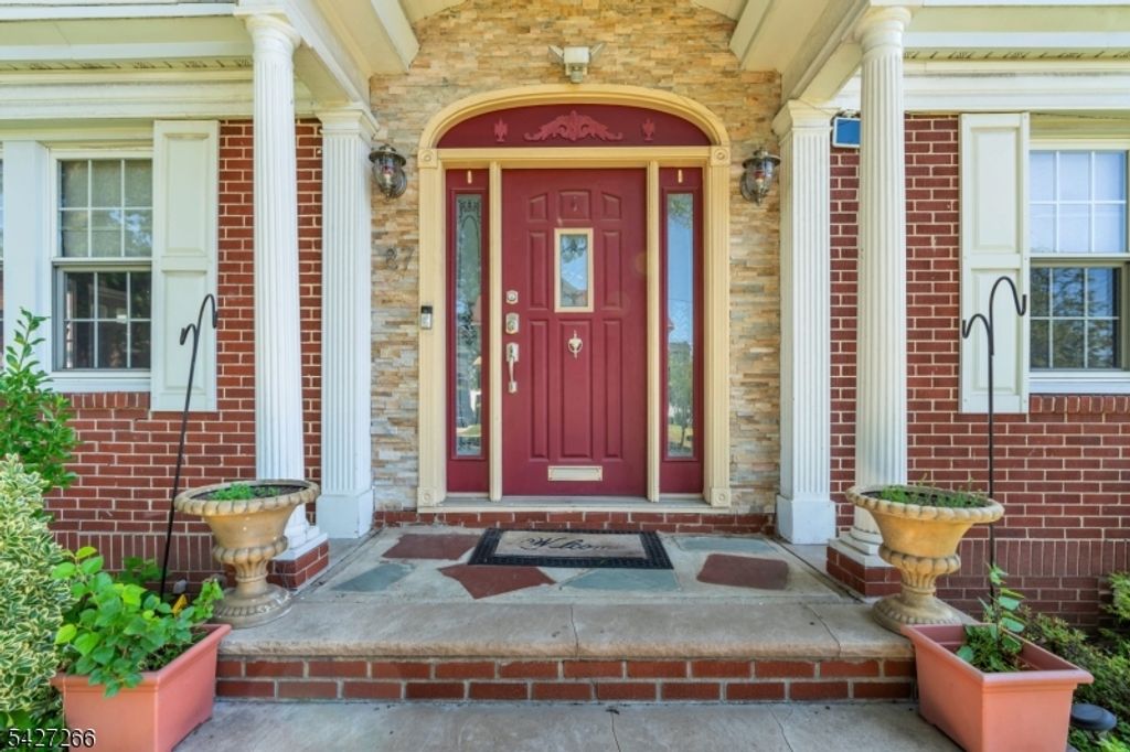 87 Keer Ave, Newark City, NJ 07112