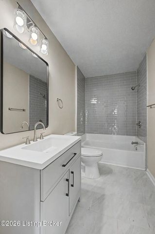 711 Shaffer Rd, Louisville, KY 40118