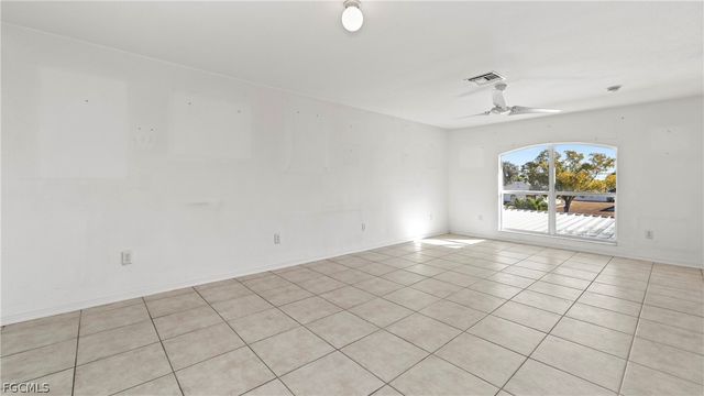 4520 Skyline BLVD 201, Cape Coral, FL 33914