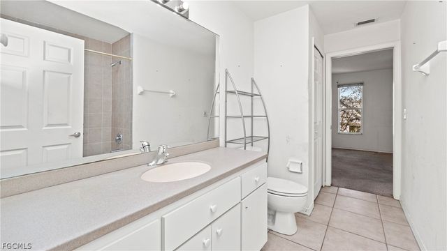 4520 Skyline BLVD 201, Cape Coral, FL 33914