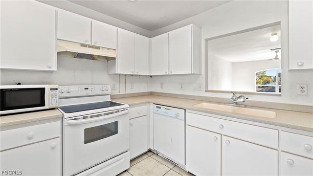 4520 Skyline BLVD 201, Cape Coral, FL 33914