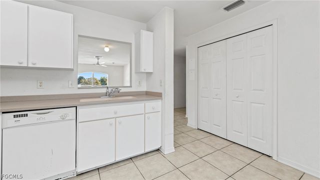 4520 Skyline BLVD 201, Cape Coral, FL 33914
