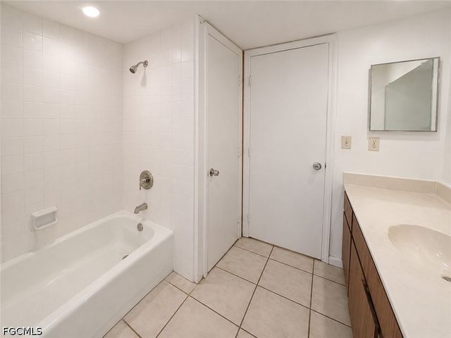 4440 Orchid BLVD 3B, Cape Coral, FL 33904