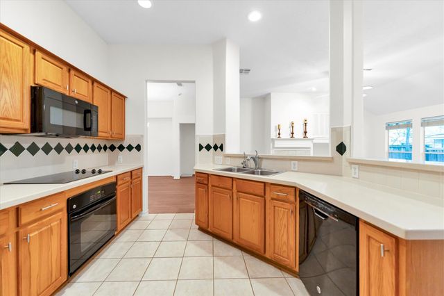 7 Currymead Place, Spring, TX 77382