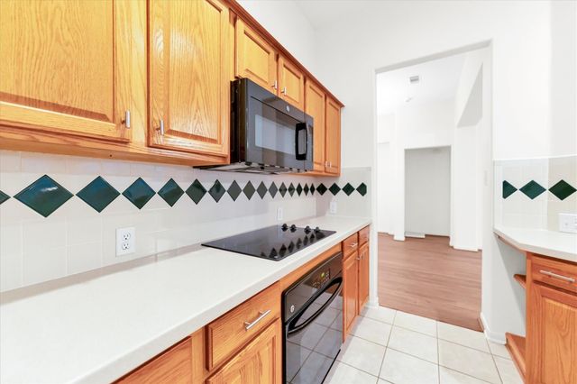 7 Currymead Place, Spring, TX 77382