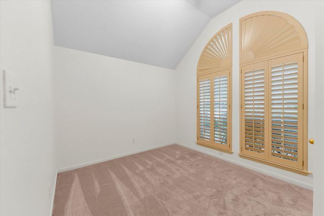 7 Currymead Place, Spring, TX 77382