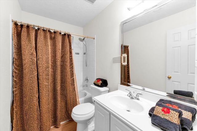 7 Currymead Place, Spring, TX 77382