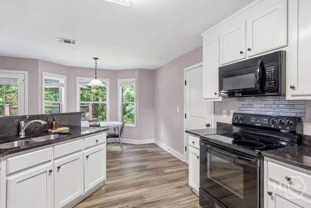 271 Oxmoor Close, Winterville, GA 30683