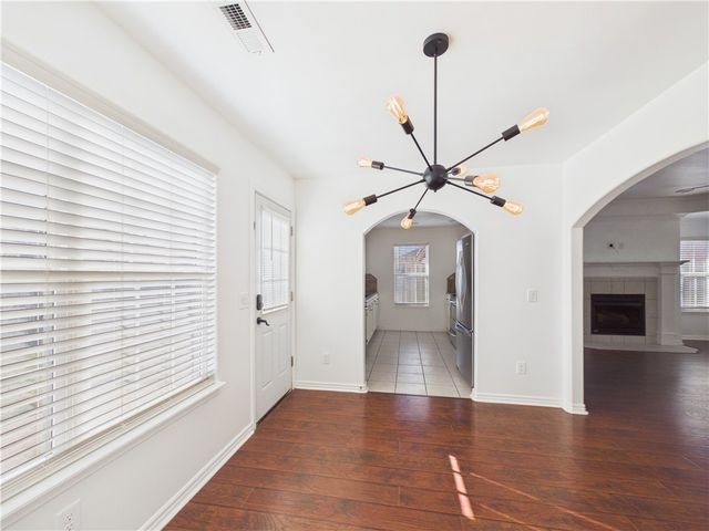 4001 SW Carriageway Avenue, Bentonville, AR 72712