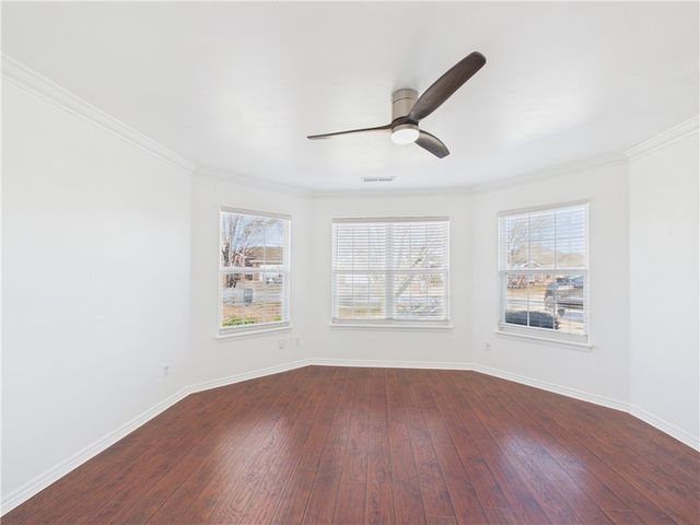 4001 SW Carriageway Avenue, Bentonville, AR 72712