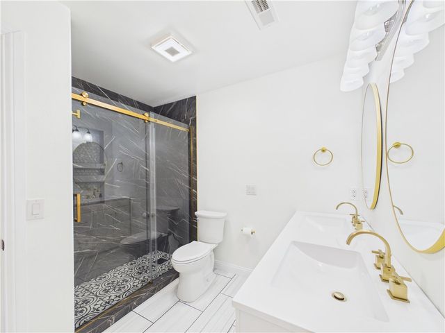 4001 SW Carriageway Avenue, Bentonville, AR 72712