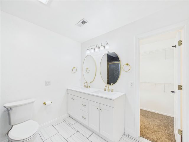 4001 SW Carriageway Avenue, Bentonville, AR 72712