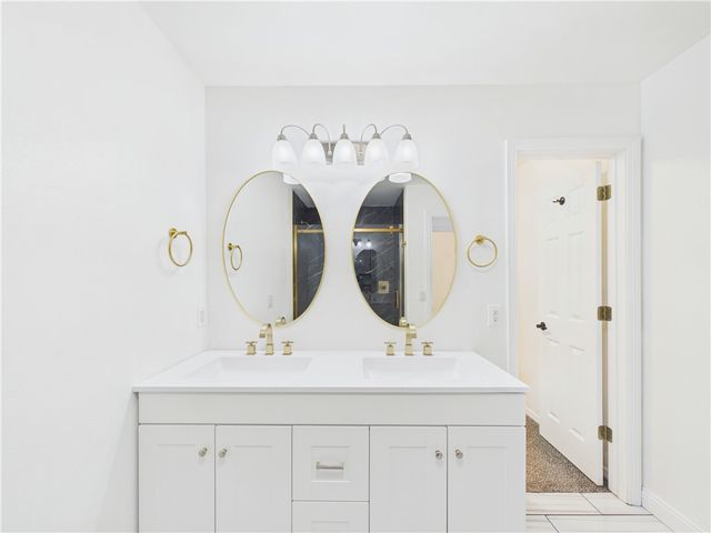 4001 SW Carriageway Avenue, Bentonville, AR 72712