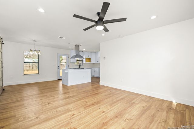 311 Bryn Mawr Drive, San Antonio, TX 78209