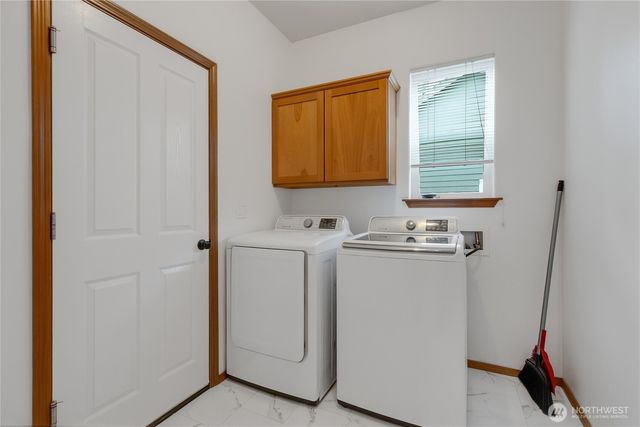 854 Center Street W, Eatonville, WA 98328