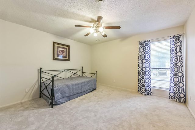 7900 N Stadium Drive 16, Houston, TX 77030