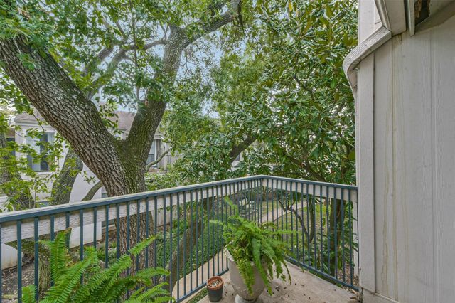 7900 N Stadium Drive 16, Houston, TX 77030