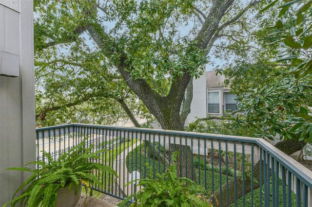 7900 N Stadium Drive 16, Houston, TX 77030