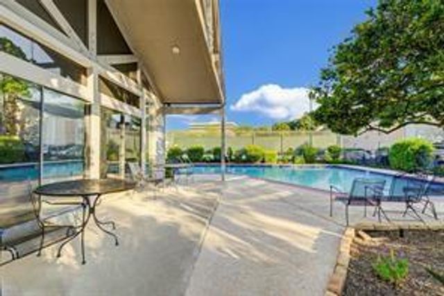 7900 N Stadium Drive 16, Houston, TX 77030