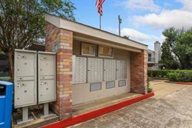 7900 N Stadium Drive 16, Houston, TX 77030