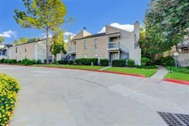 7900 N Stadium Drive 16, Houston, TX 77030