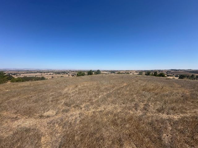 3834 Caroline, Paso Robles, CA 93446