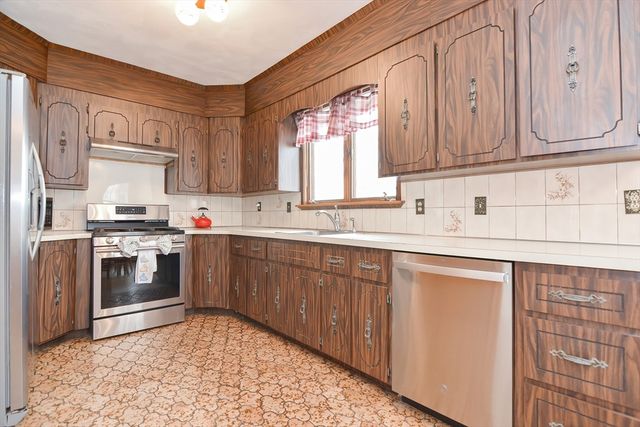 84 Partridge Ave, Somerville, MA 02145