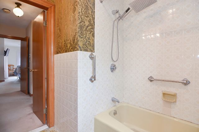 84 Partridge Ave, Somerville, MA 02145