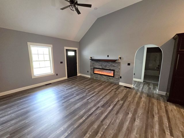 871 Salmon Falls Road, Rochester, NH 03868