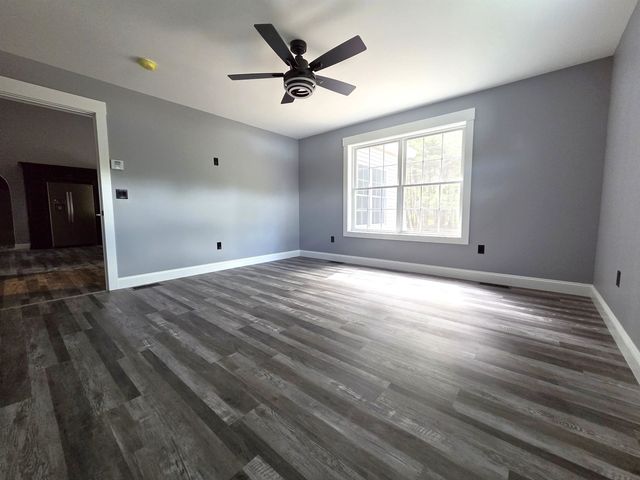 871 Salmon Falls Road, Rochester, NH 03868