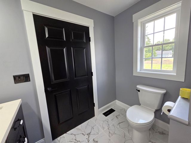 871 Salmon Falls Road, Rochester, NH 03868