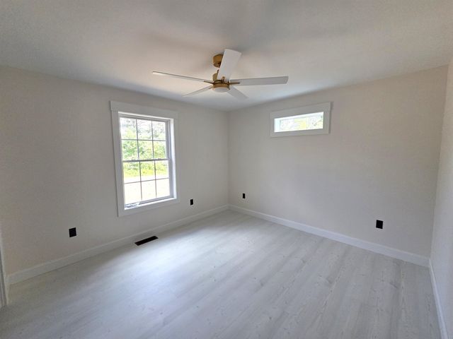 871 Salmon Falls Road, Rochester, NH 03868