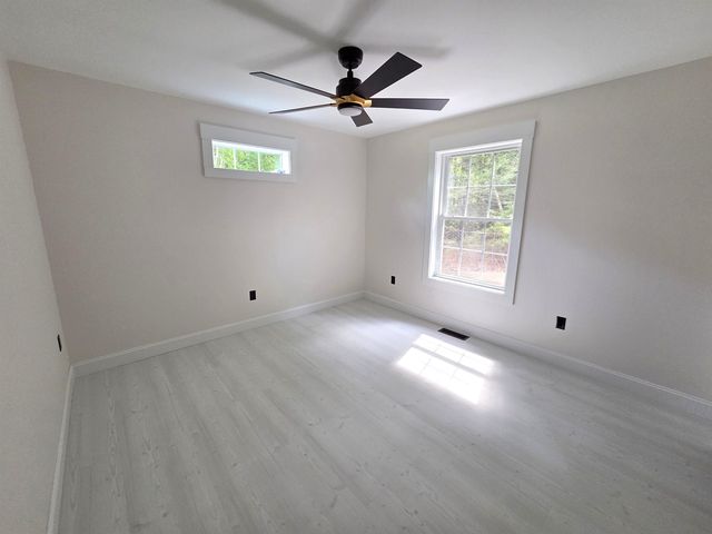 871 Salmon Falls Road, Rochester, NH 03868