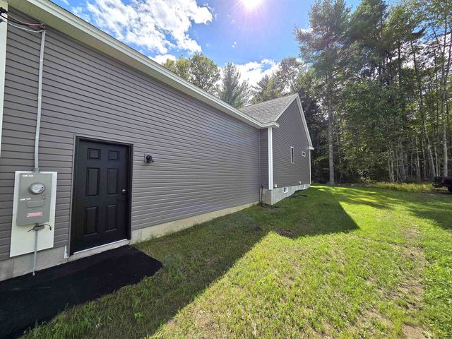 871 Salmon Falls Road, Rochester, NH 03868