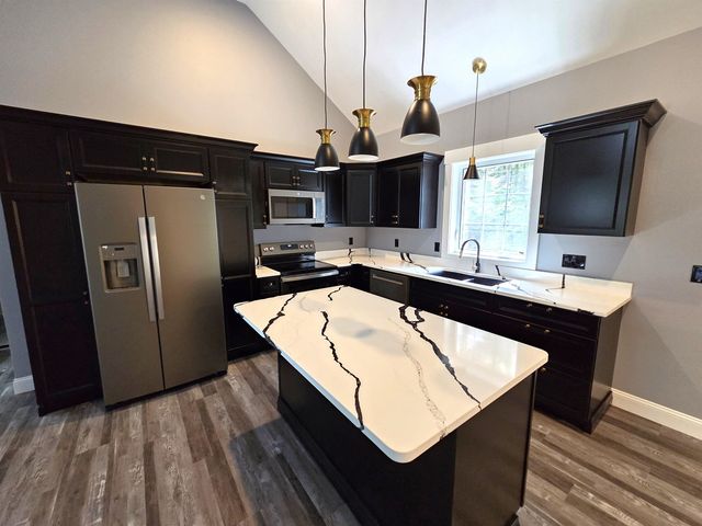 871 Salmon Falls Road, Rochester, NH 03868