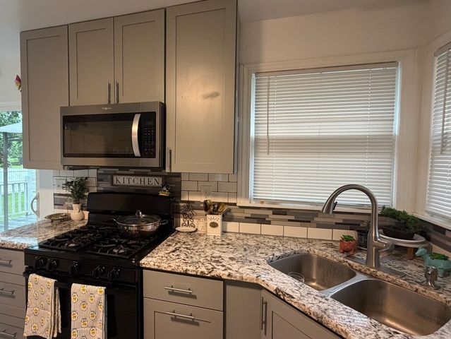 2500 Golfview Street, Joliet, IL 60435