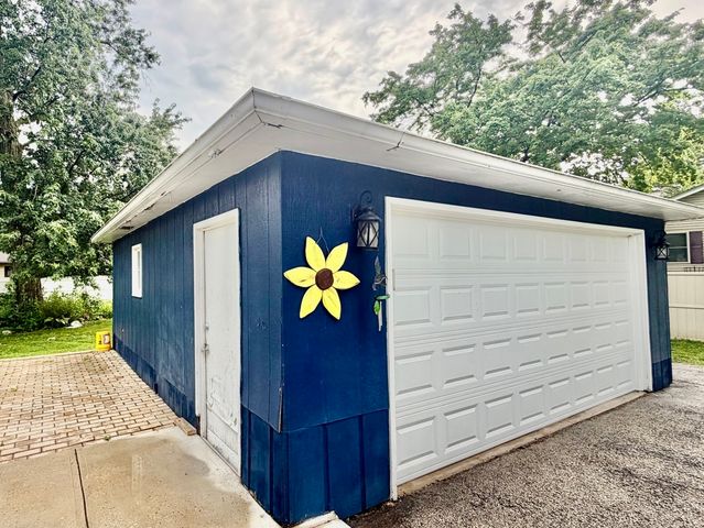 2500 Golfview Street, Joliet, IL 60435