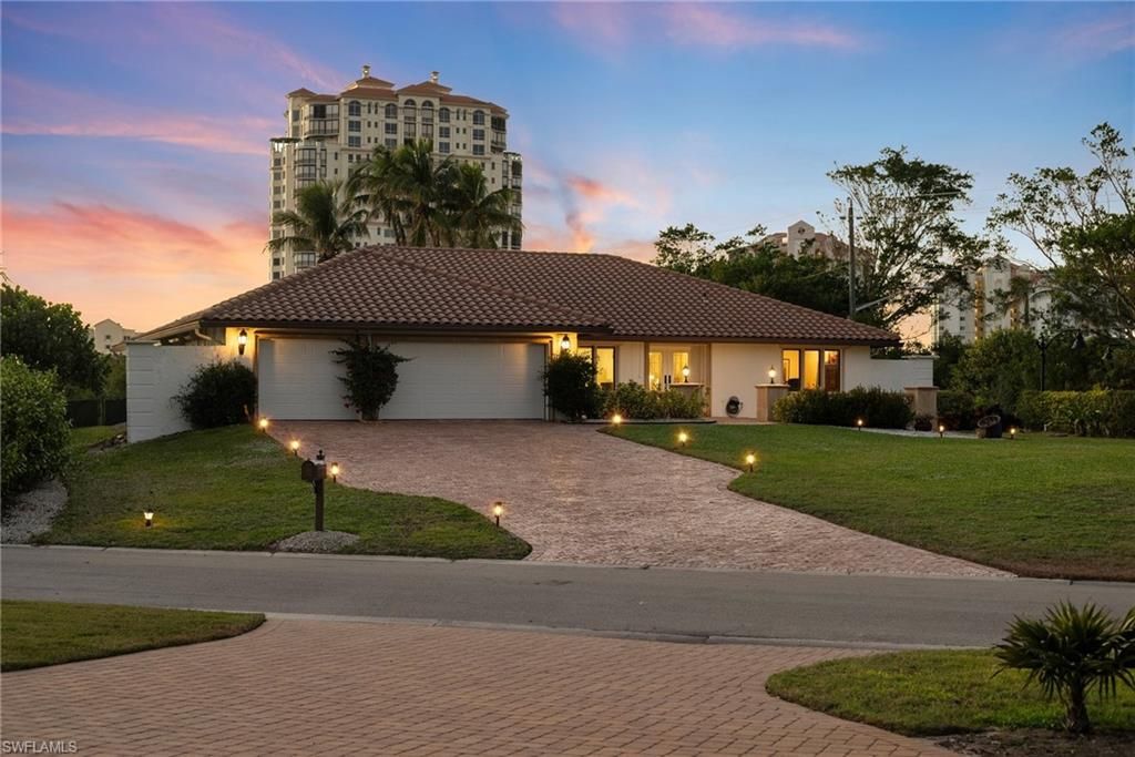 319 Pirates Bight, NAPLES, FL 34103 — photo 4