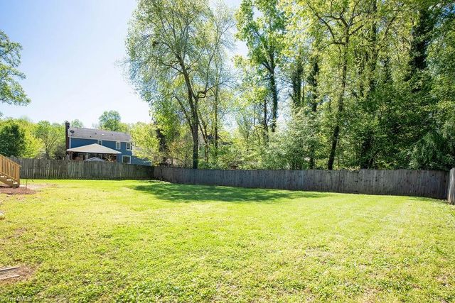 914 Edinburgh Drive, Jamestown, NC 27282