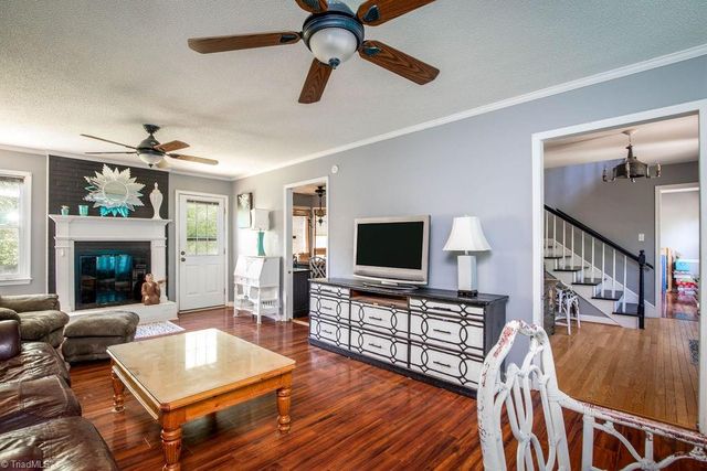 914 Edinburgh Drive, Jamestown, NC 27282
