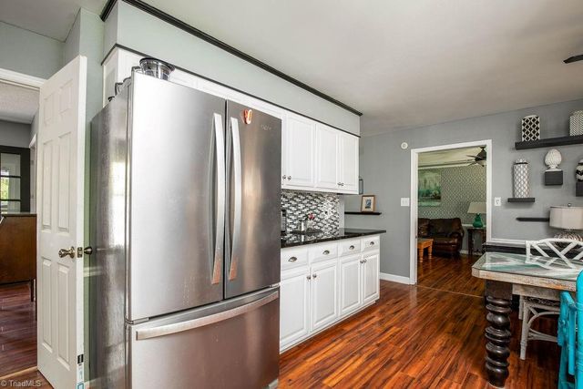 914 Edinburgh Drive, Jamestown, NC 27282